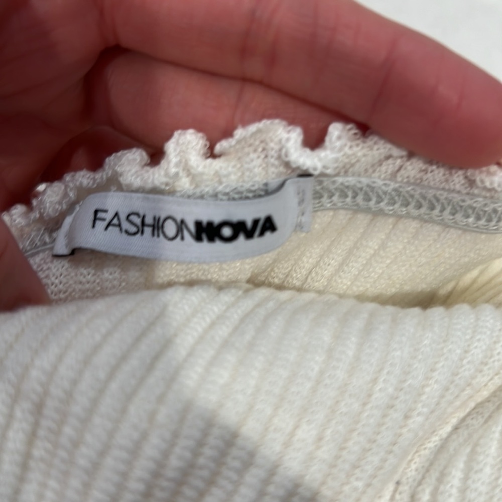 FN Cropped Top - Picture 2 of 2